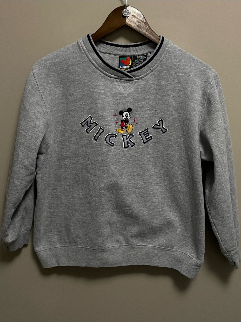 Mickey Unlimited Grey Mickey Mouse Vintage Sweatshirt Women Medium